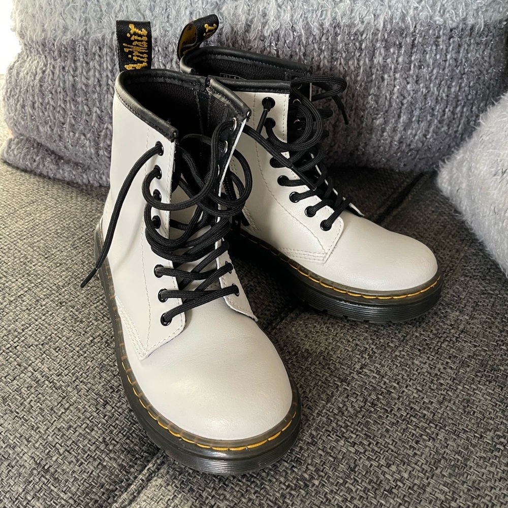 Dr Martens girls size 1
